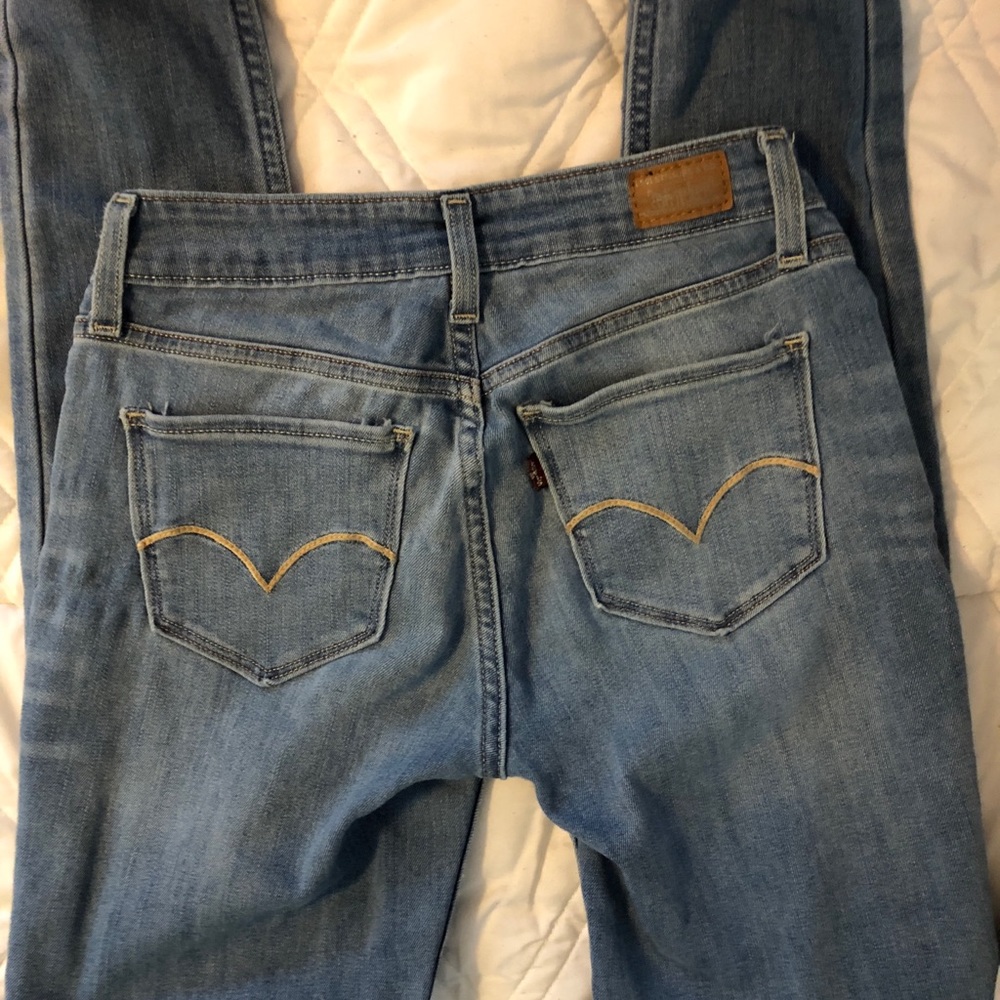 Light Blue Levi Legging Jeans